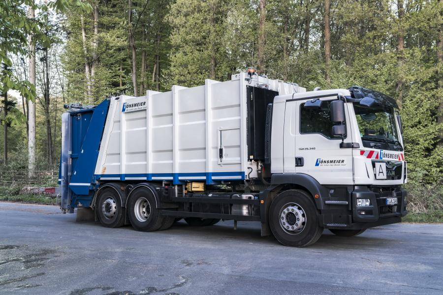  MAN TGM 26.340 6x2-4 BL Zoeller Mullwagen 2018 года  (фото 2 из 8)